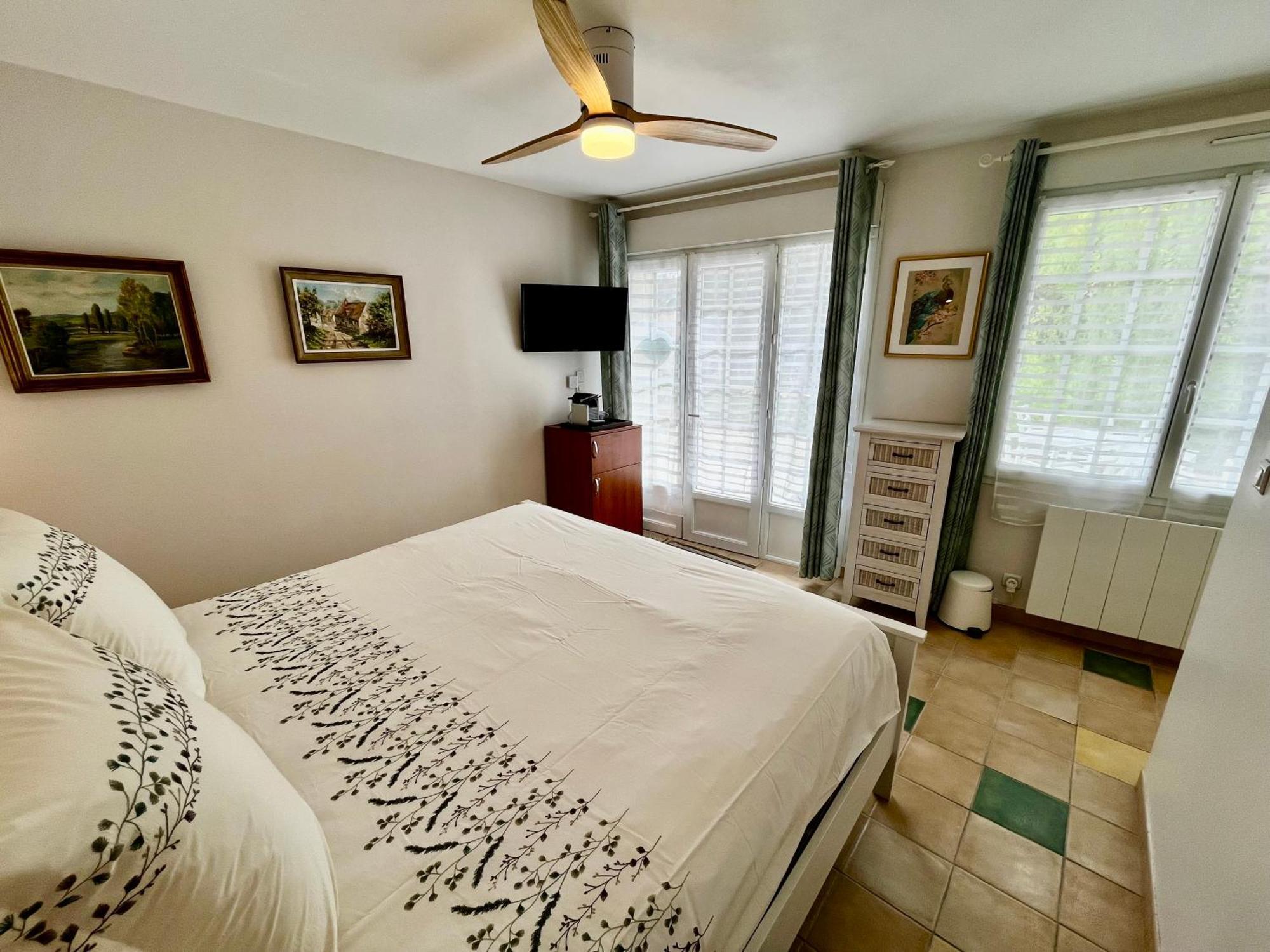 Sans Souci Bed And Breakfast Luxe Heated Pool And Restaurant Luzillé Dış mekan fotoğraf