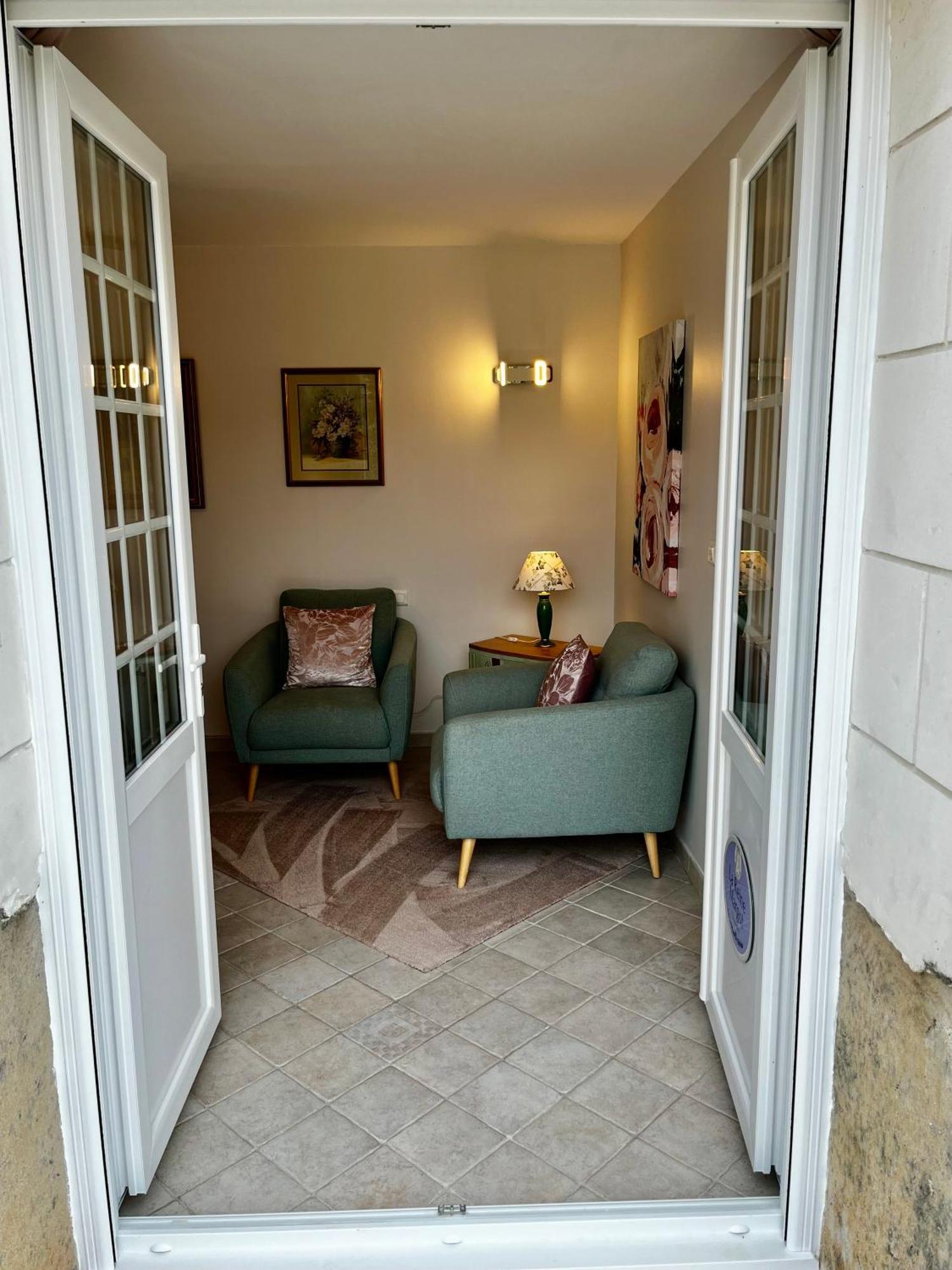 Sans Souci Bed And Breakfast Luxe Heated Pool And Restaurant Luzillé Dış mekan fotoğraf