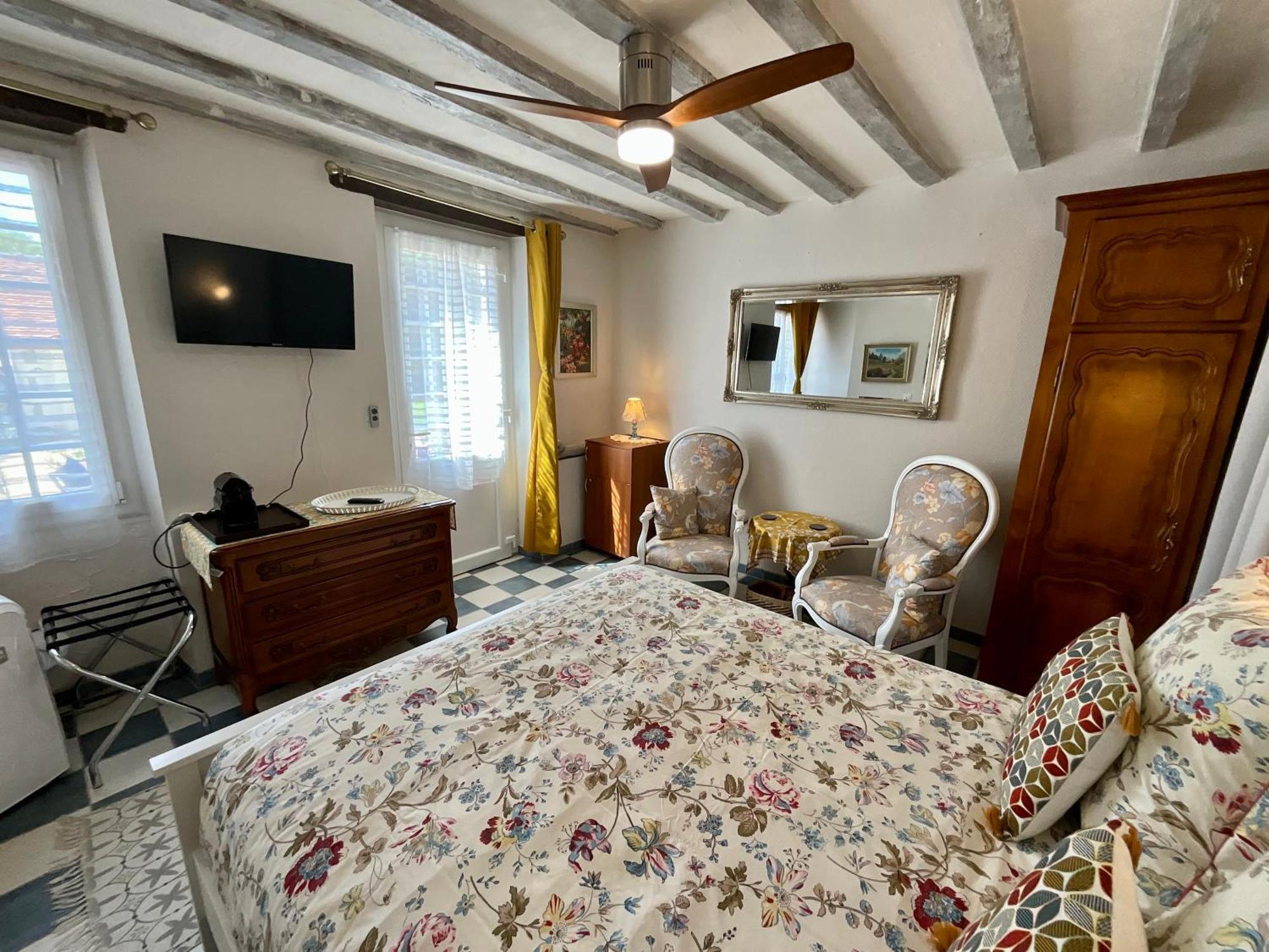 Sans Souci Bed And Breakfast Luxe Heated Pool And Restaurant Luzillé Dış mekan fotoğraf