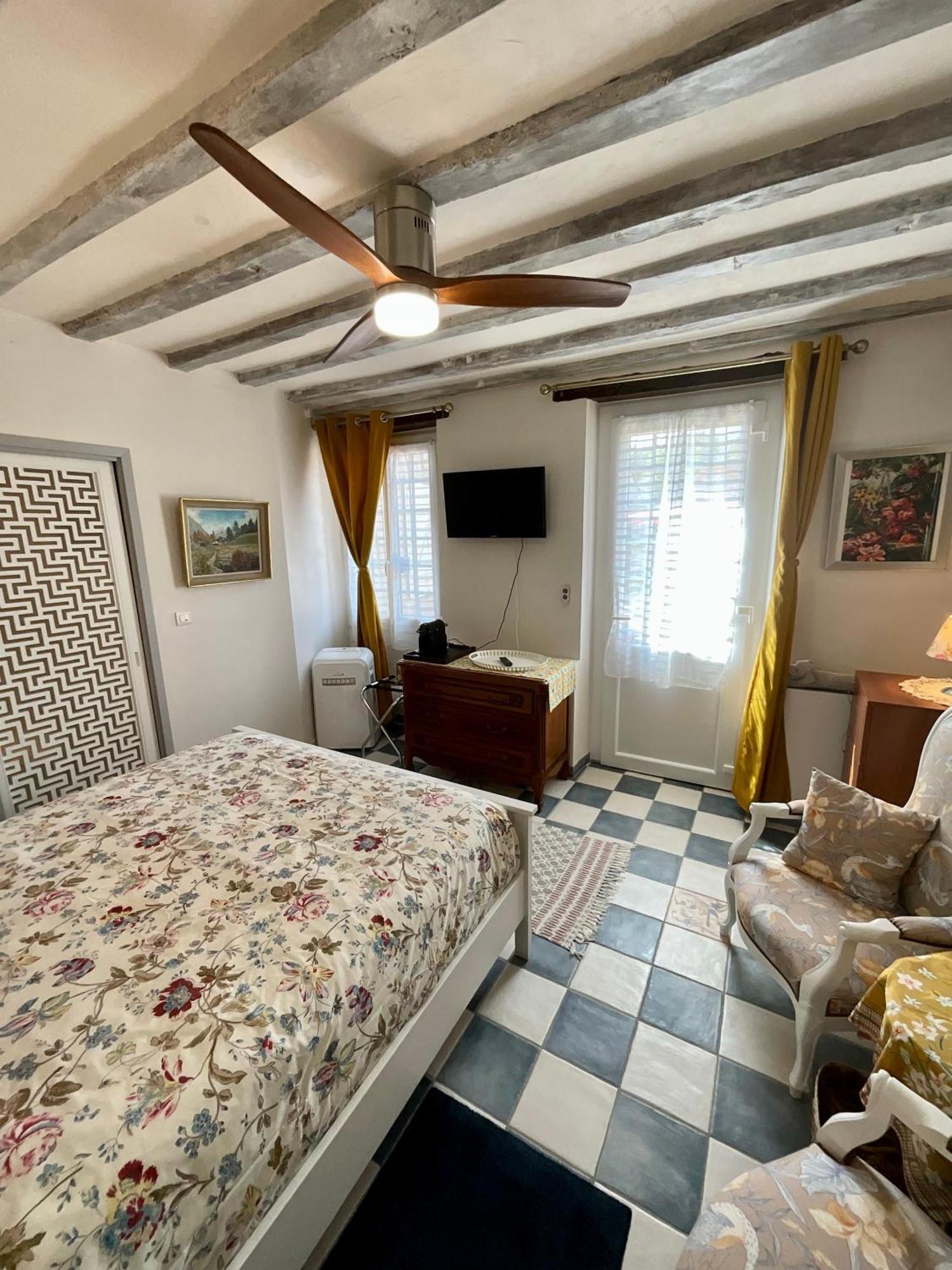 Sans Souci Bed And Breakfast Luxe Heated Pool And Restaurant Luzillé Dış mekan fotoğraf