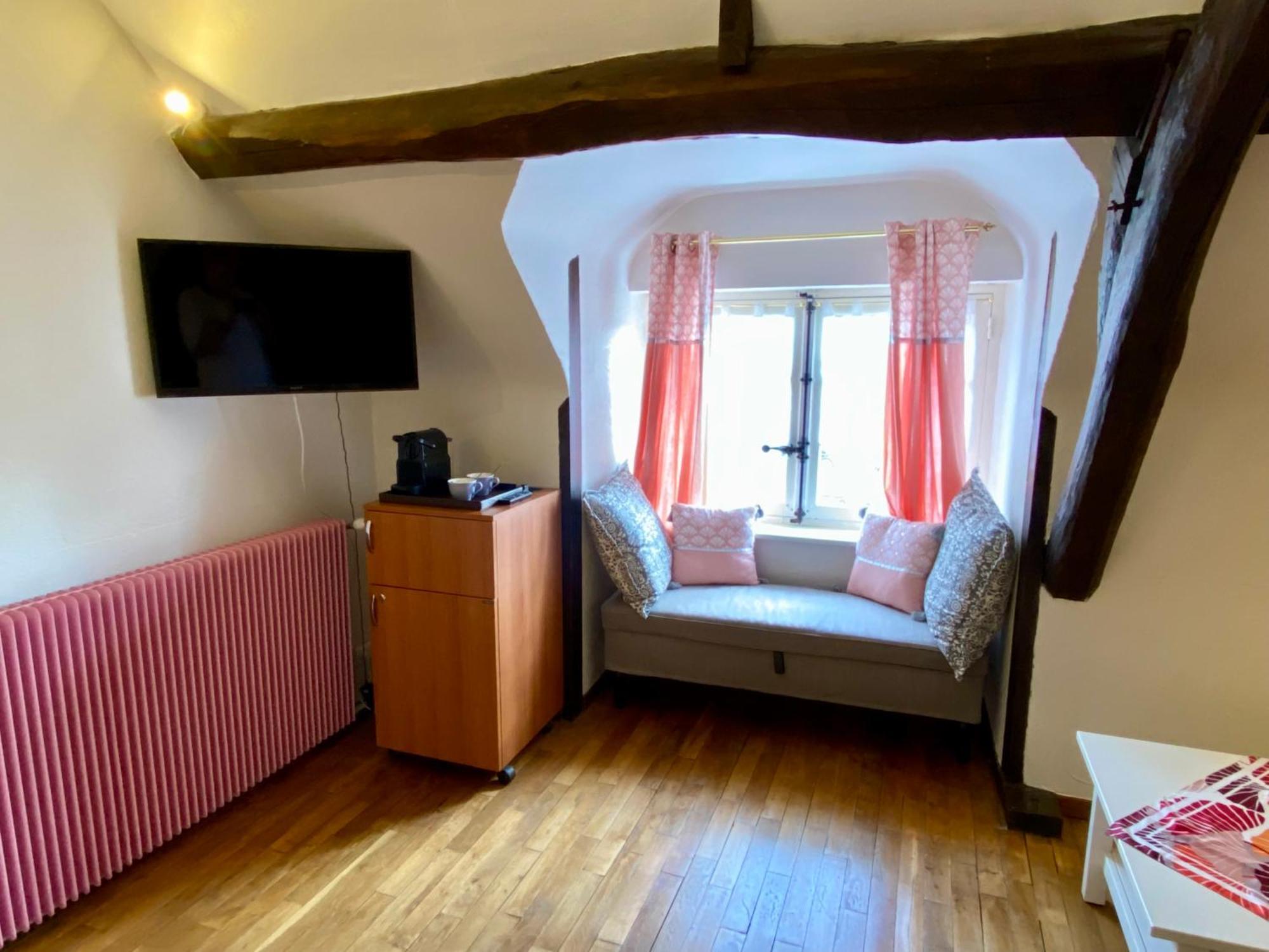 Sans Souci Bed And Breakfast Luxe Heated Pool And Restaurant Luzillé Oda fotoğraf