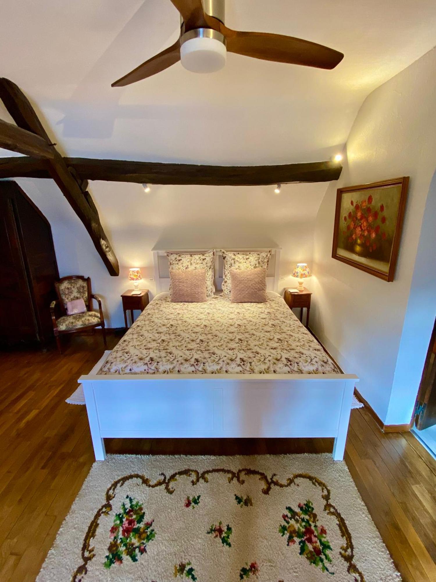 Sans Souci Bed And Breakfast Luxe Heated Pool And Restaurant Luzillé Oda fotoğraf